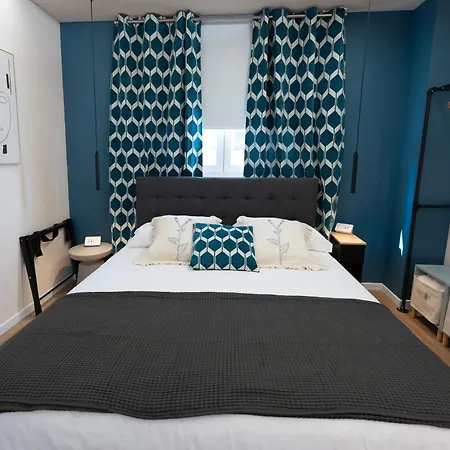 Tre Gemme In Centro - Azure