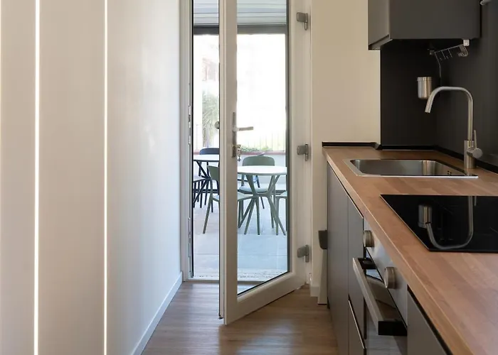 Tre Gemme In Centro - Azure