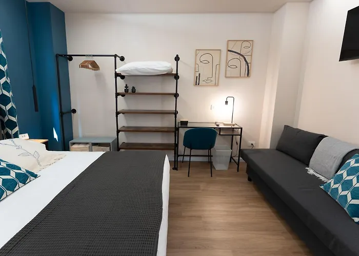 Tre Gemme In Centro - Azure